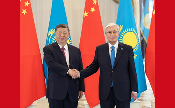 习近平同哈萨克斯坦总统托卡耶夫会谈